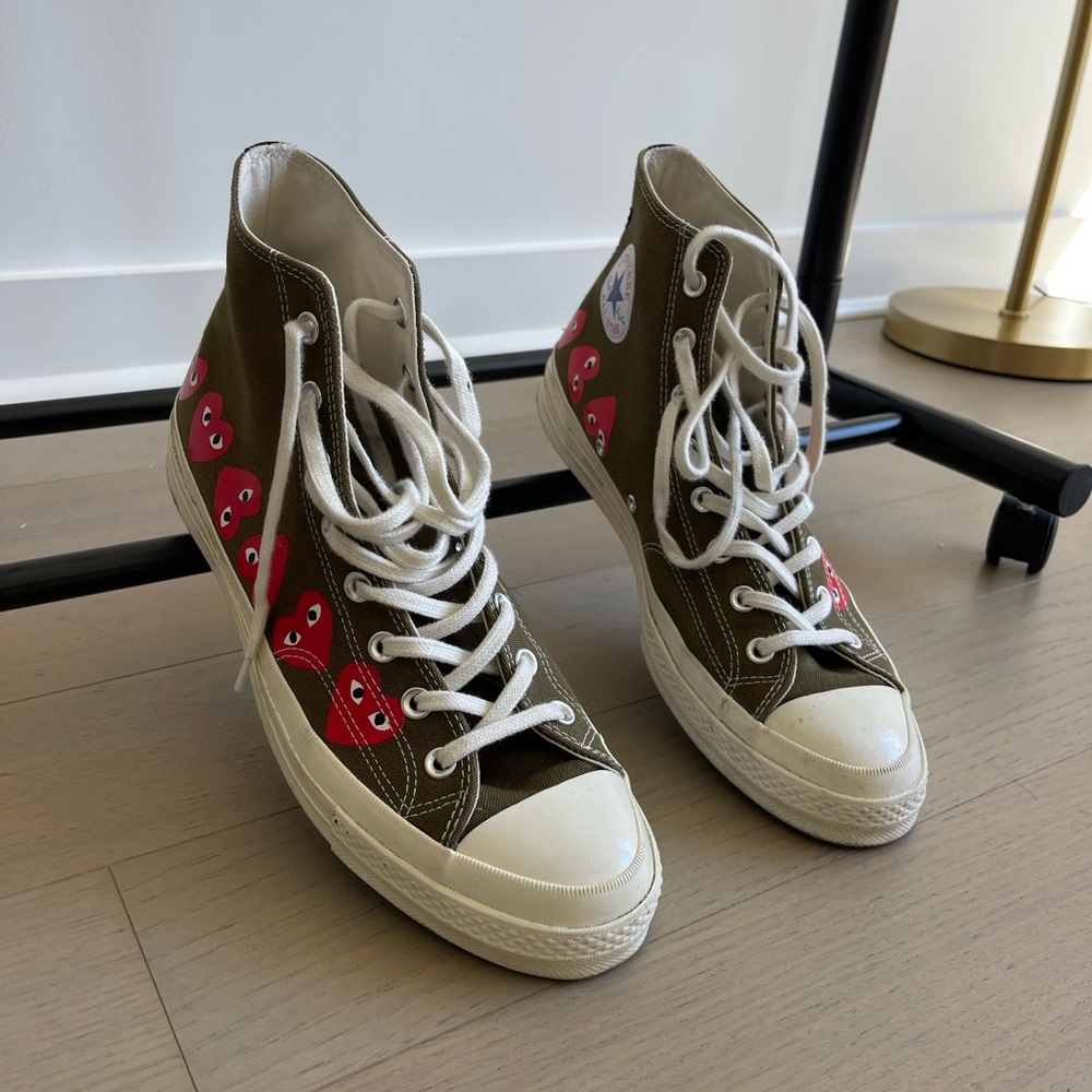 Lightly worn Comme des Garçon play converse